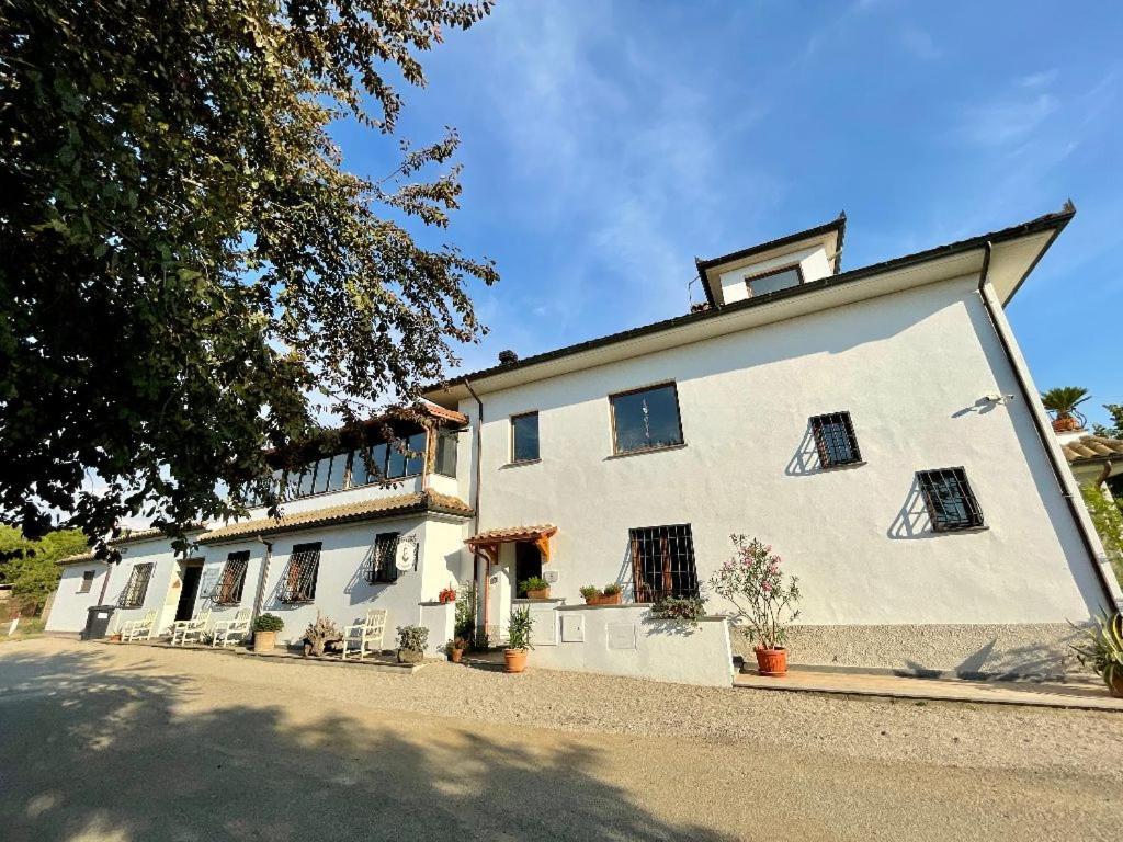 Il Sartore Vetralla Bagian luar foto
